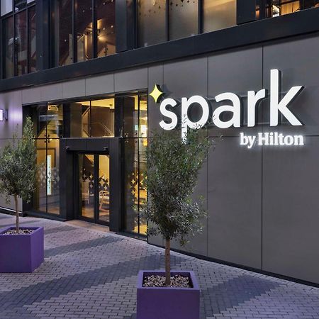 Spark By Hilton London Ромфорд Экстерьер фото